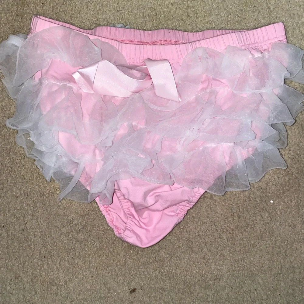 Pink and White Ruffled Bloomers - Picture 2 of 4